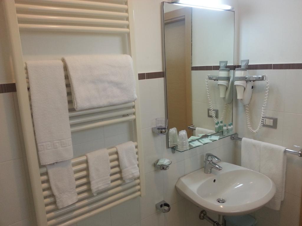 Hotel Duca Degli Abruzzi Montesilvano Marina Kültér fotó